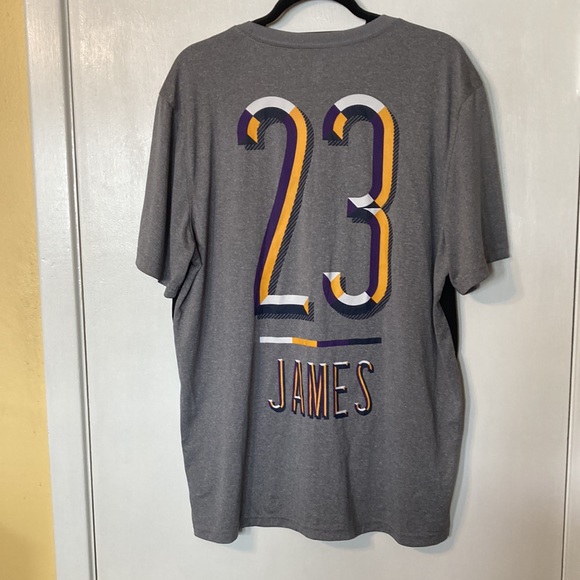 NBA Los Angeles Lakers Lebron James No. 23 Shirt - Picture 4 of 5